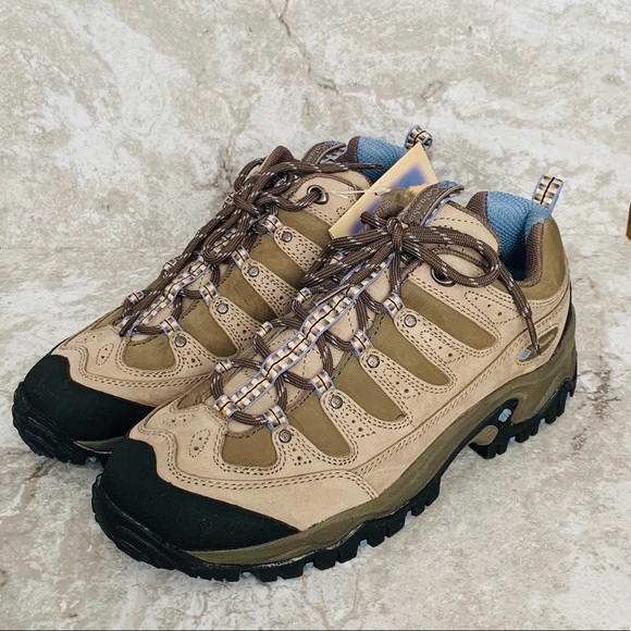 Columbia Sawtooth FG DeadStock Hiking outdoor Shoe